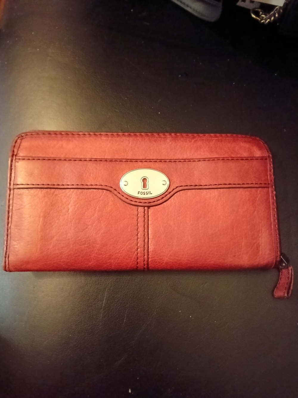 Fossil Reddish BrownLeather Zip Wallet